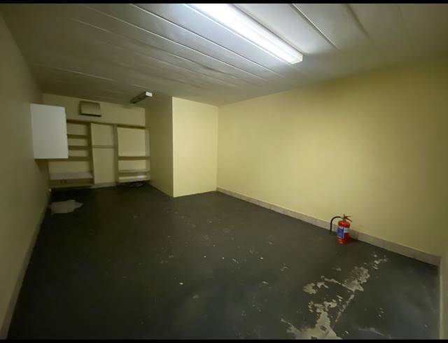 775M² WAREHOUSE TO LET IN ROBERTVILLE